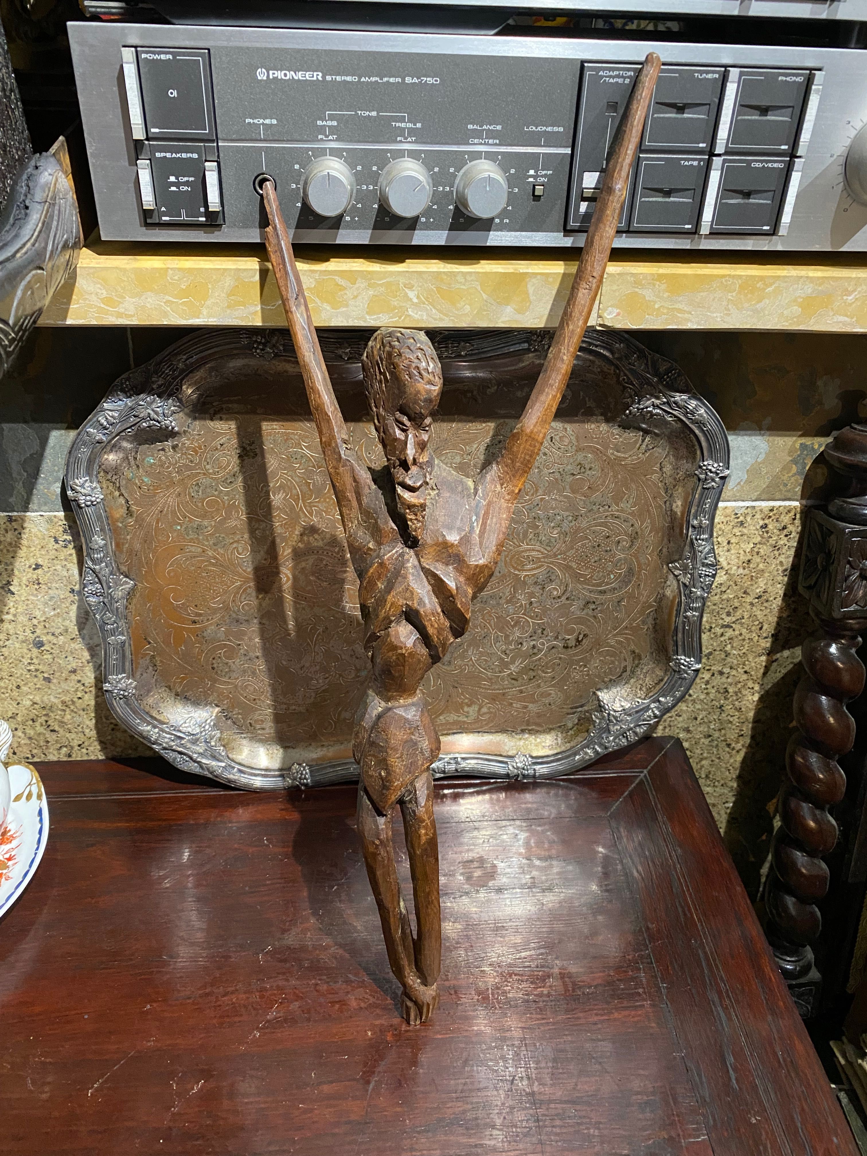 Escultura Madeira exótica Alberto Chissano 1974 assinado