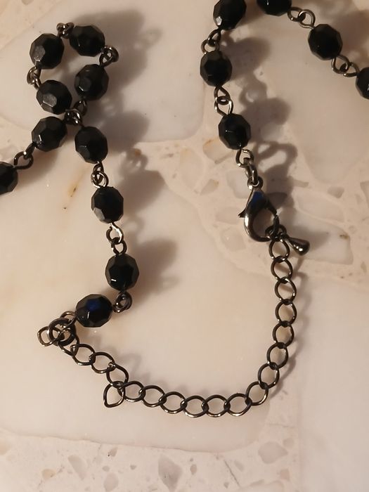 Wibo róż do policzków i naszyjnik
Róż do policzków w wyjątkowej, 3D fo