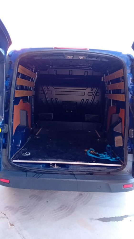 Ford Transit (possibilidade de financiamento)