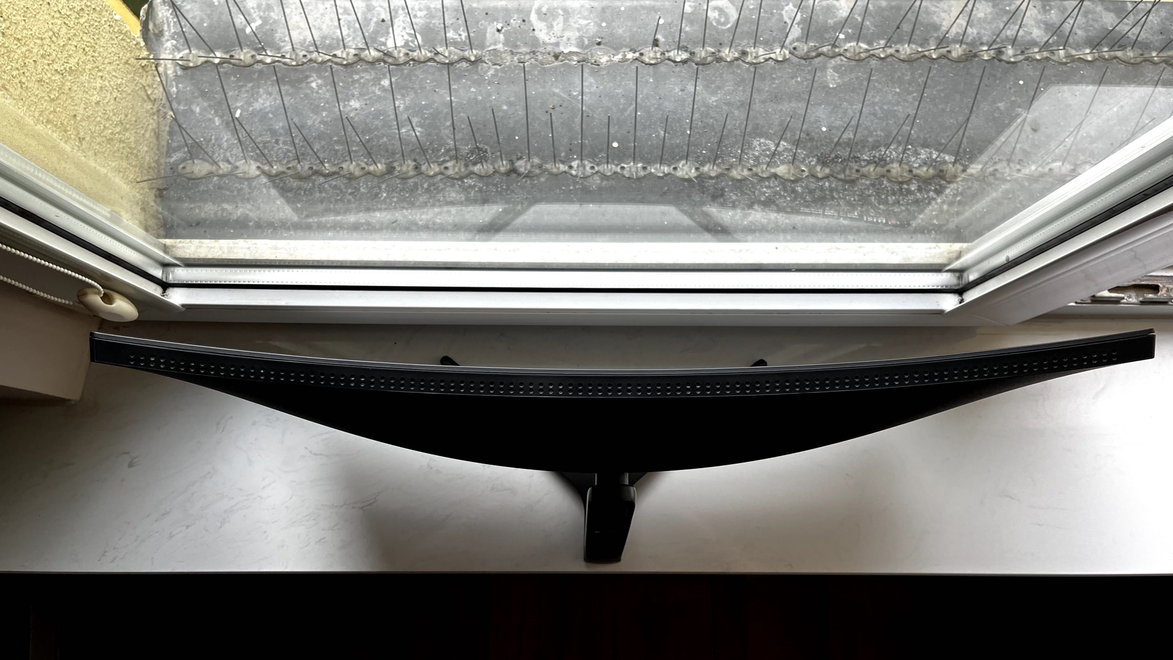Monitor MSI Optix G24 Series – 24”, zakrzywiony, sprawny + kable