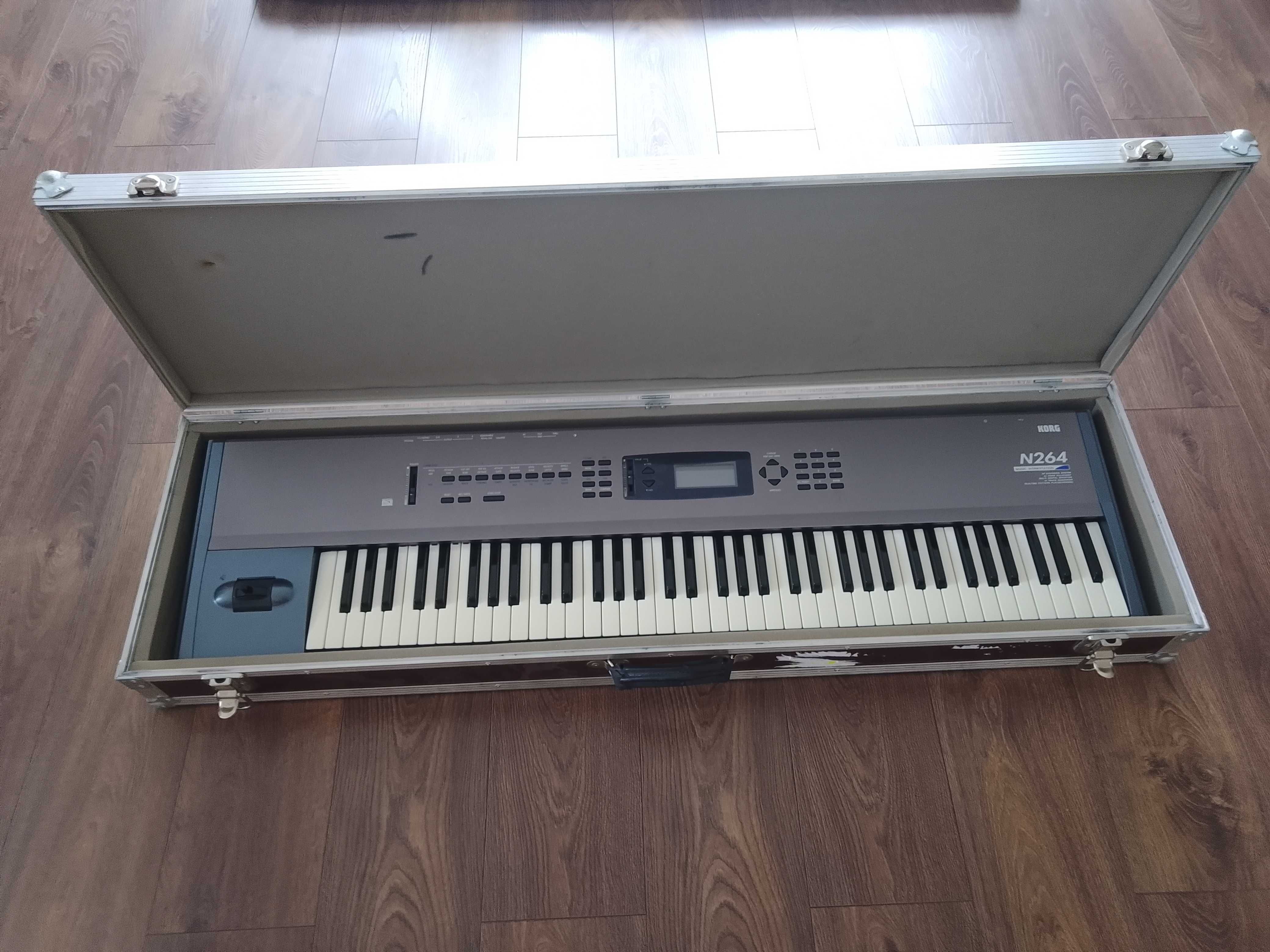 Korg N264 plus hardcase