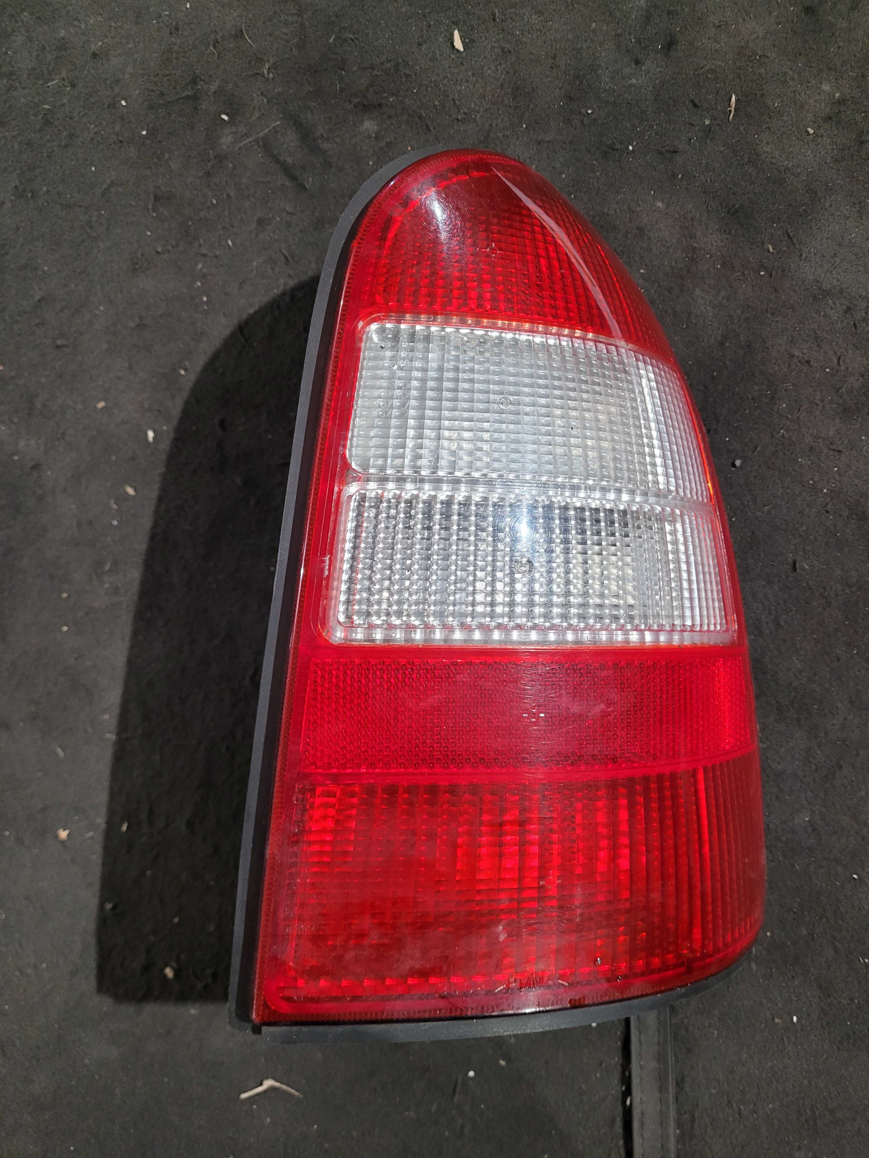 Lampa prawy tył tylna Opel Vectra B Kombi EU