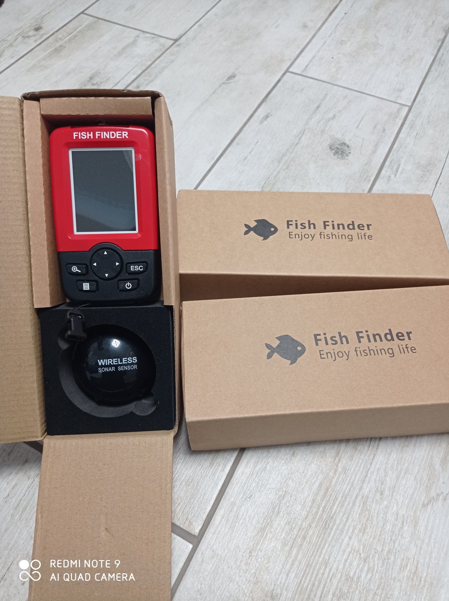 Бездротовий ехолот Fish Finder XJ-01
Екран: LCD кольоровий з регульова