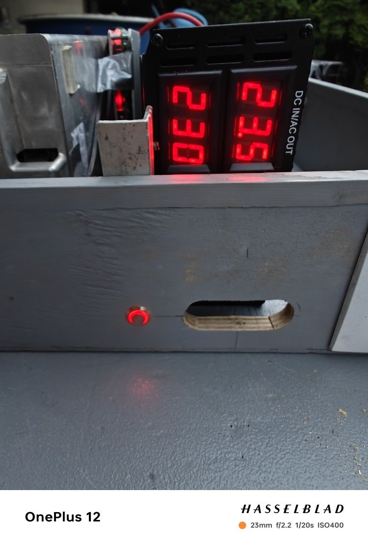 Magazyn energii z wyjściem na 220v