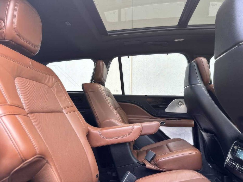 Lincoln Aviator      2020