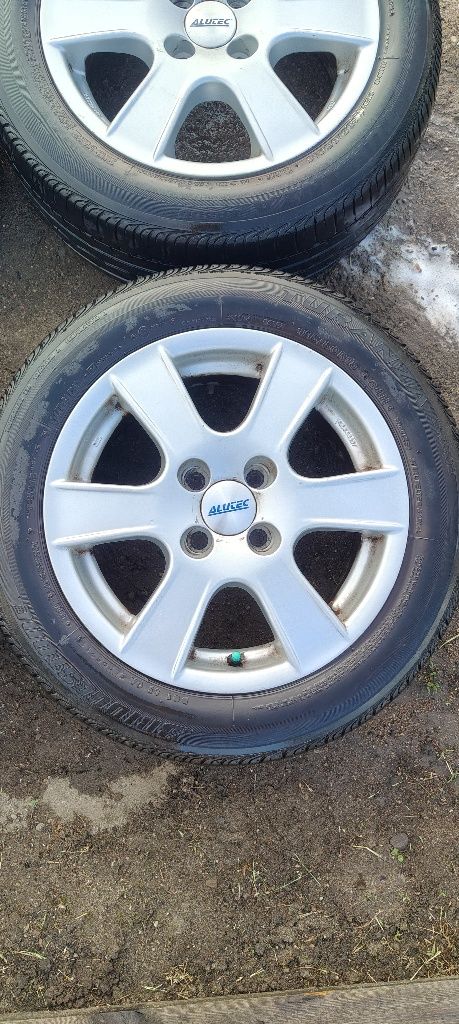 Felgi aluminiowe 15'' z oponami alutec kba45557 6.5j et42 4x100 clio