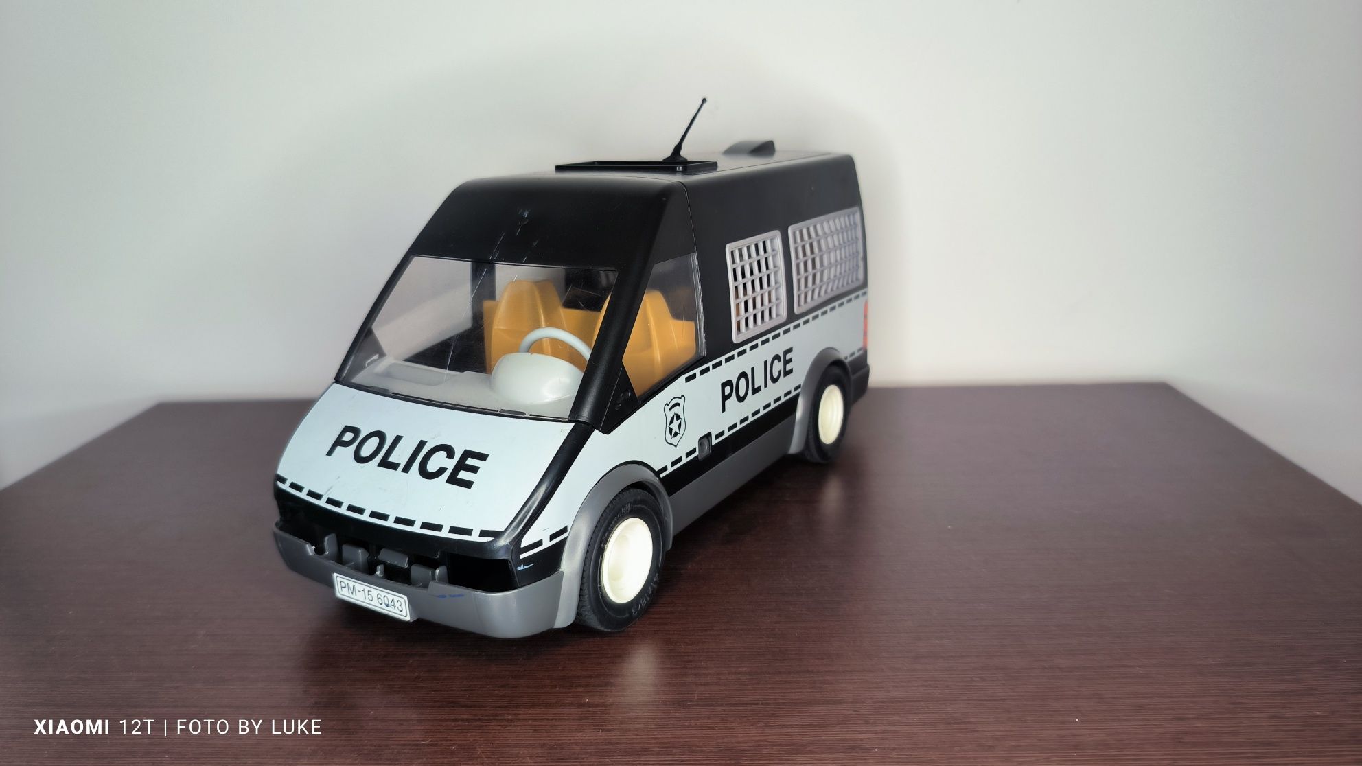 Playmobil 6043 samochod policyjny van