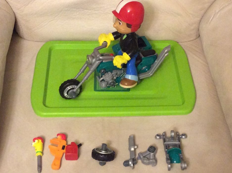 Zabawka Złota Rączka z motorem (konstruktor i narzędzia) Mattel Disney