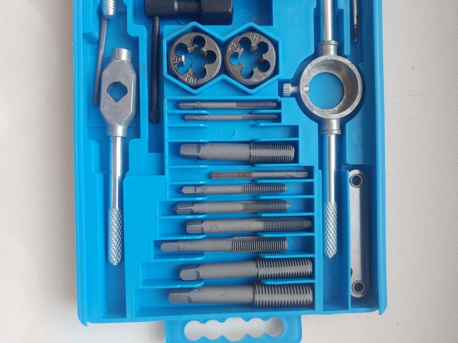 Новий набір для нарізання різьби