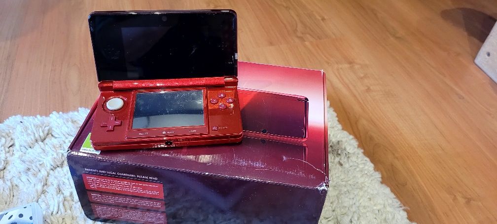 Konsola Nintendo 3DS+plecak gry