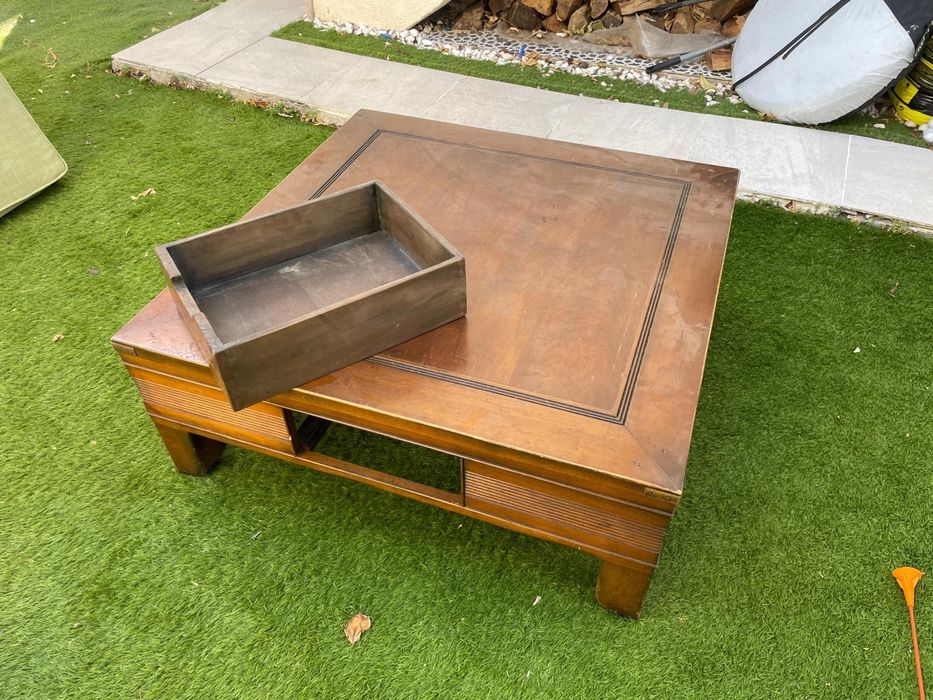 Mesa de centro em madeira verdadeira
