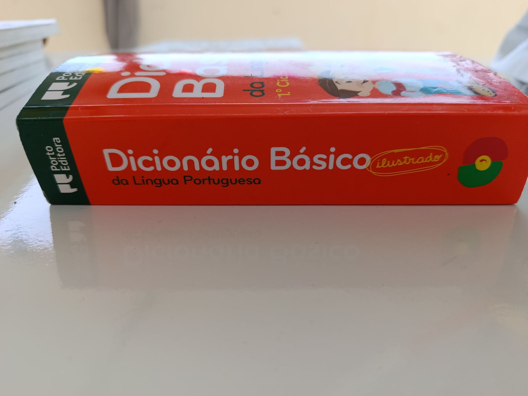 Dicionário Básico da Porto Editora