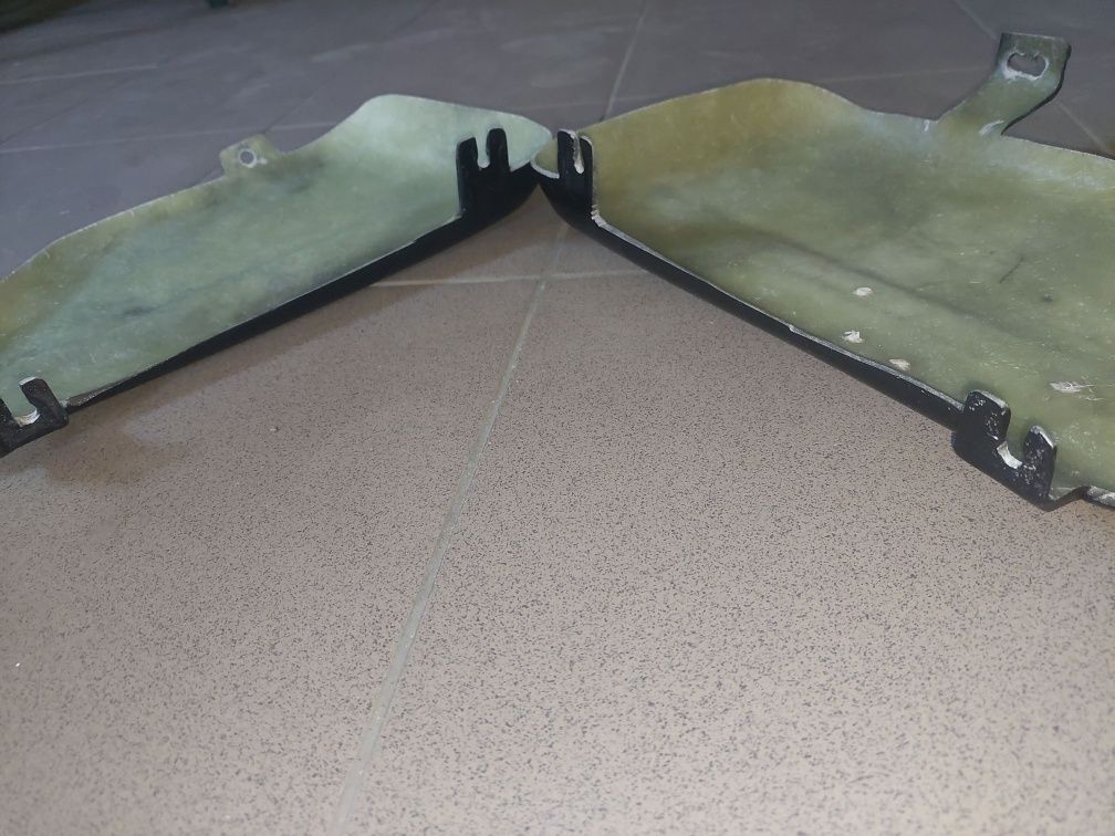 Sprzedam oslony boczne rama wsk125 kpl