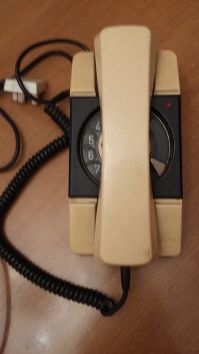 Telefon stacjonarny Telekom z 1987r.