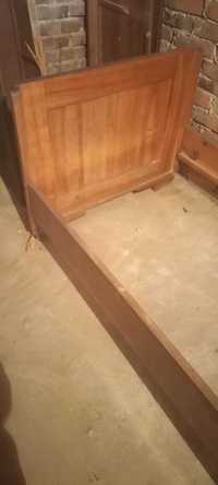 Stare drewniane łóżko 180x90cm