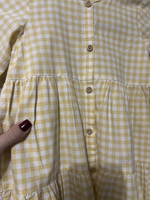 Дуже мила сукня для дівчинки, фірми H&M, розмір 104