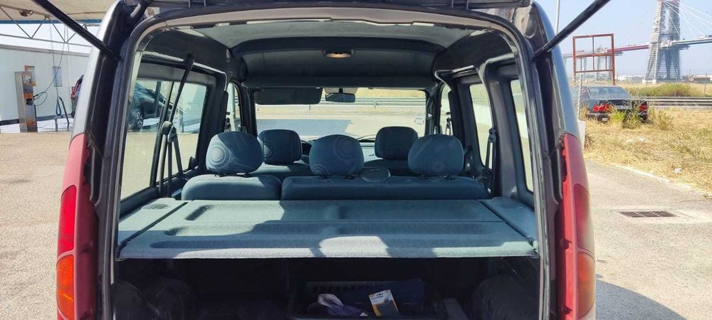 Renault Kangoo 1.4 gasolina, ano 1999, 5 lugares