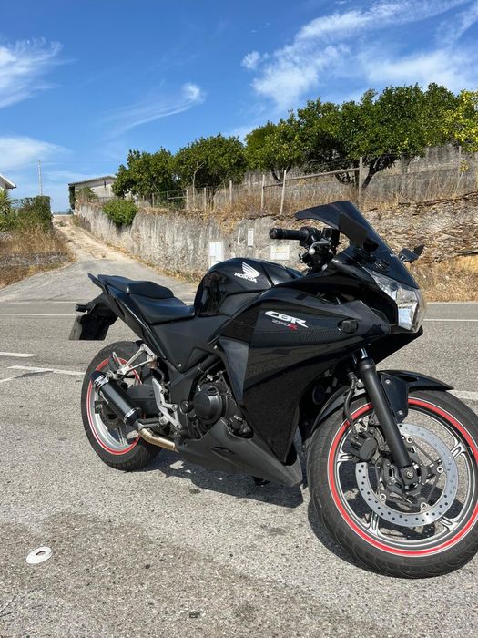 Vendo mota Honda CBR250R