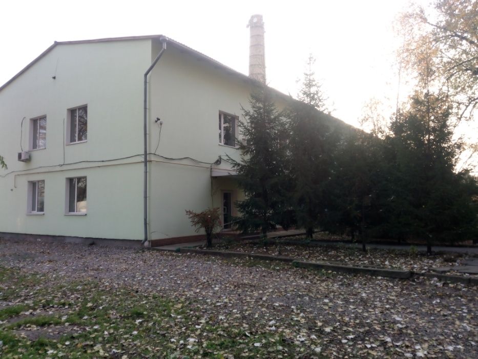 Продам базу торгово-промышленного назначения.