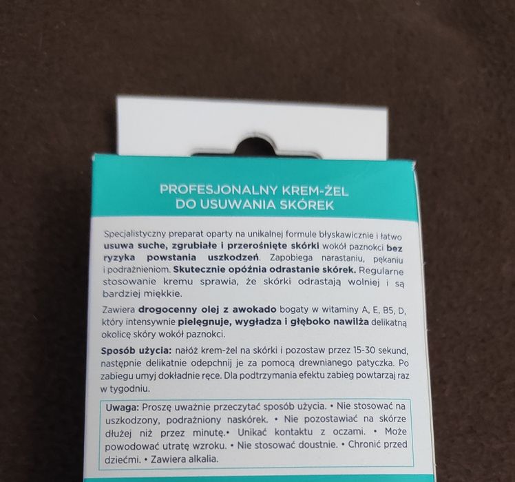 Nowe Eveline Cosmetics Stop! Nieestetycznym skórkom