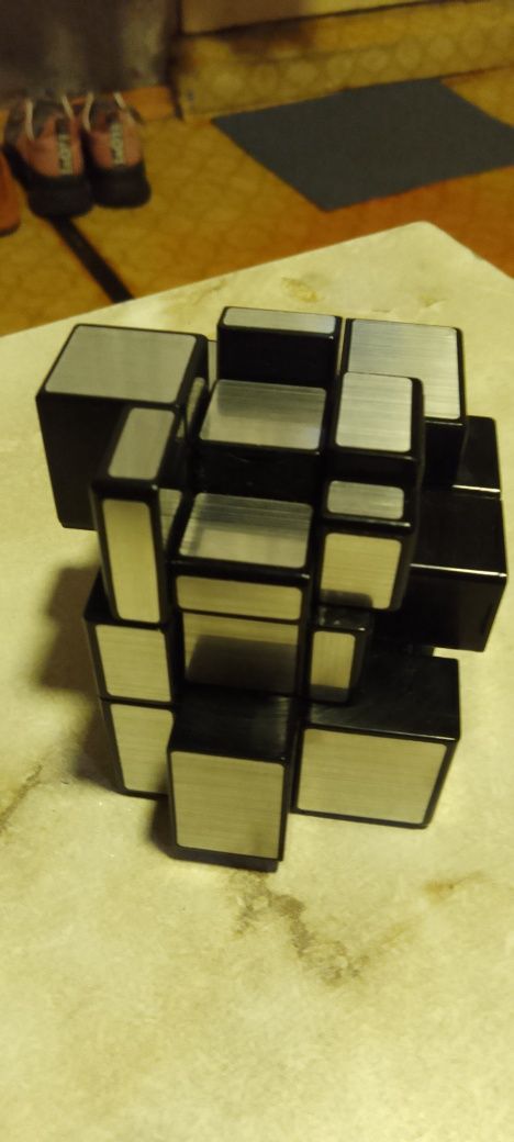 Кубик рубик серебристый