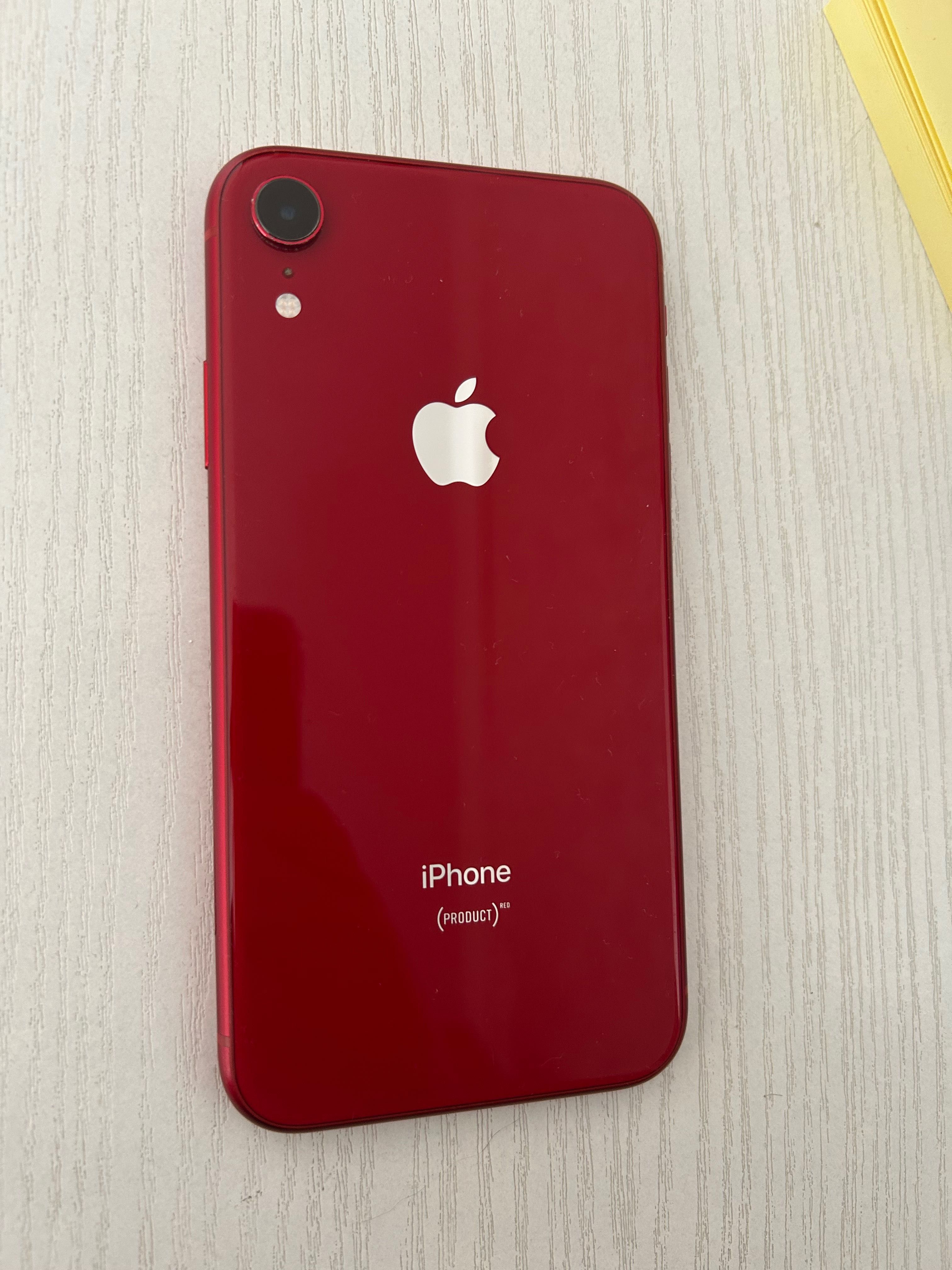 iPhone XR і iPhone 8