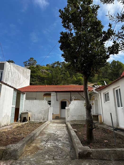 T2 com quintal, Centro da Trafaria
