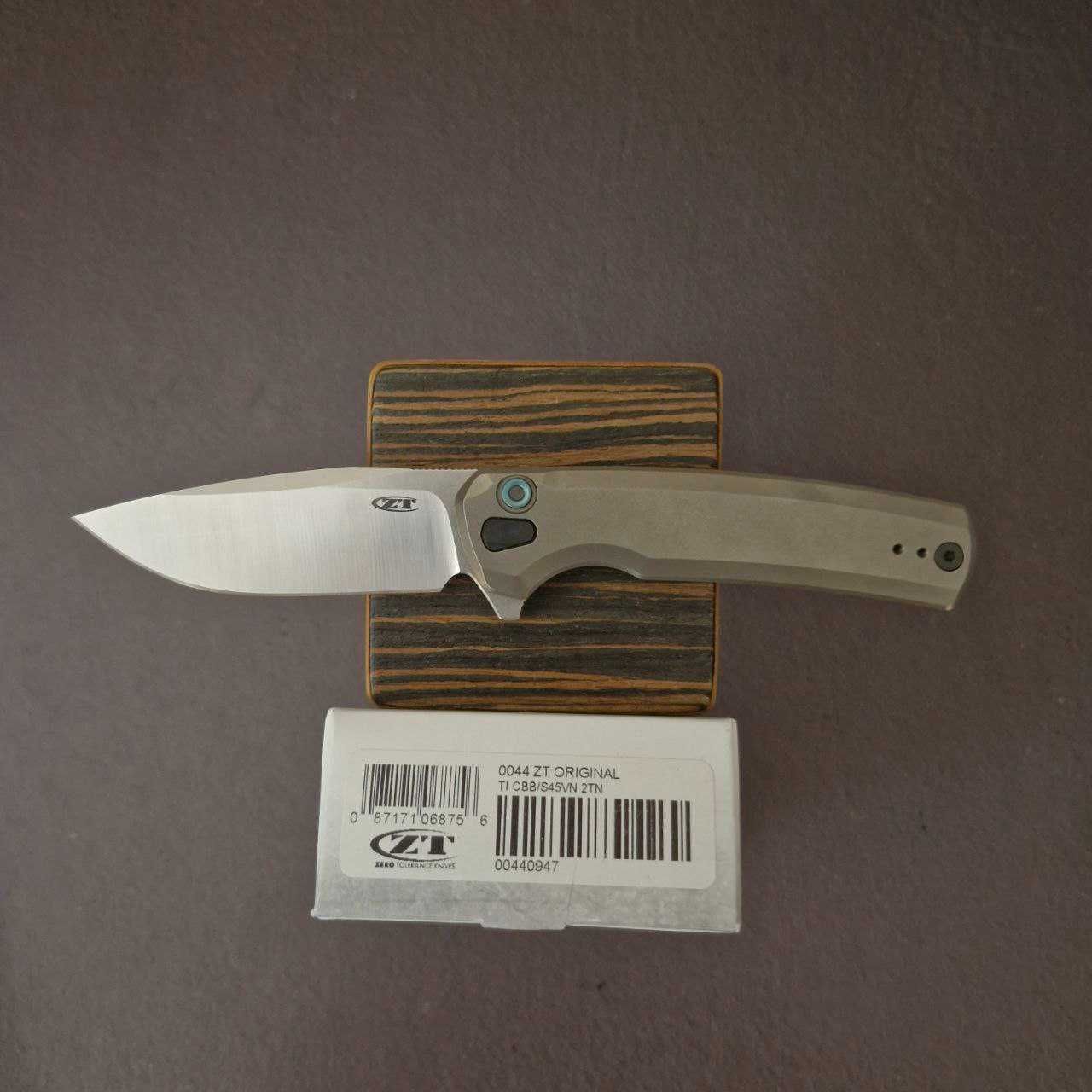Zero Tolerance ZT 0044 S45VN Button Lock Новинка!