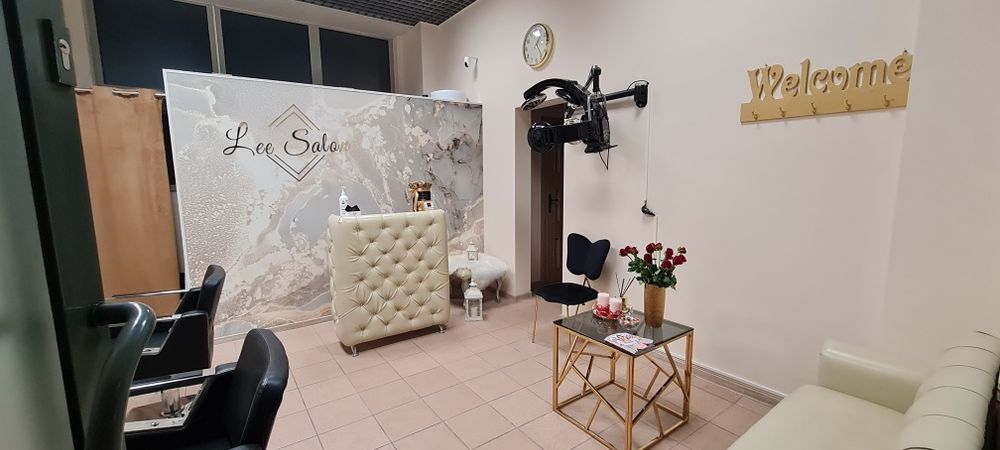 Zatrudnię Fryzjerkę męską lub damsko- męską.