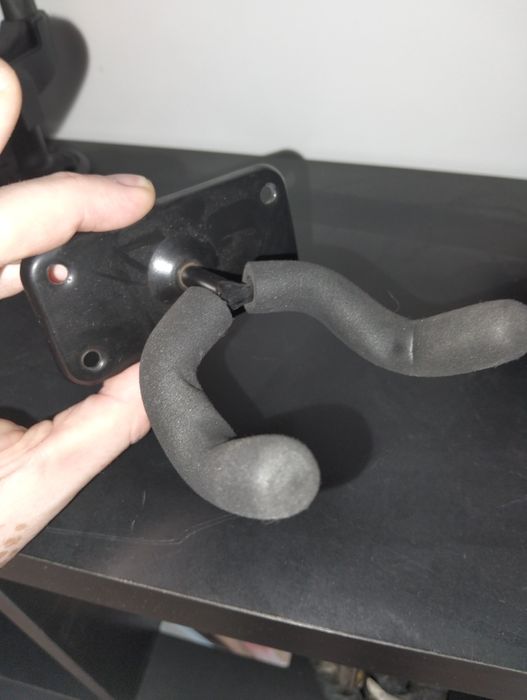 2 suportes  parede guitarra