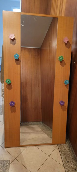 Espelho cabide para quarto de criança