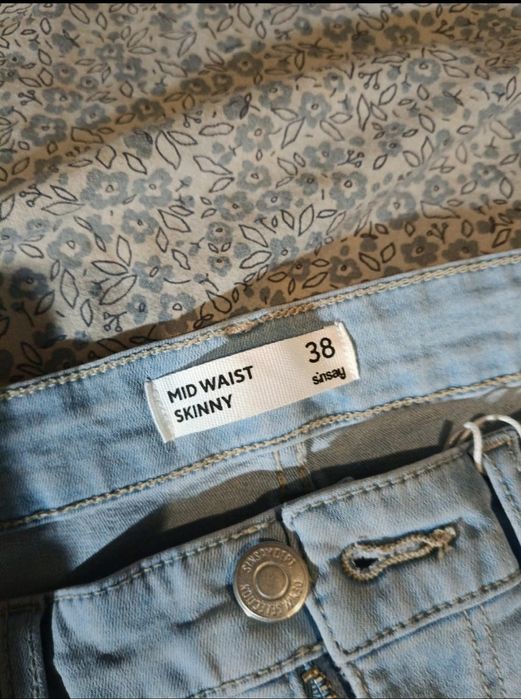 Spodnie Sinsay nowe polecam