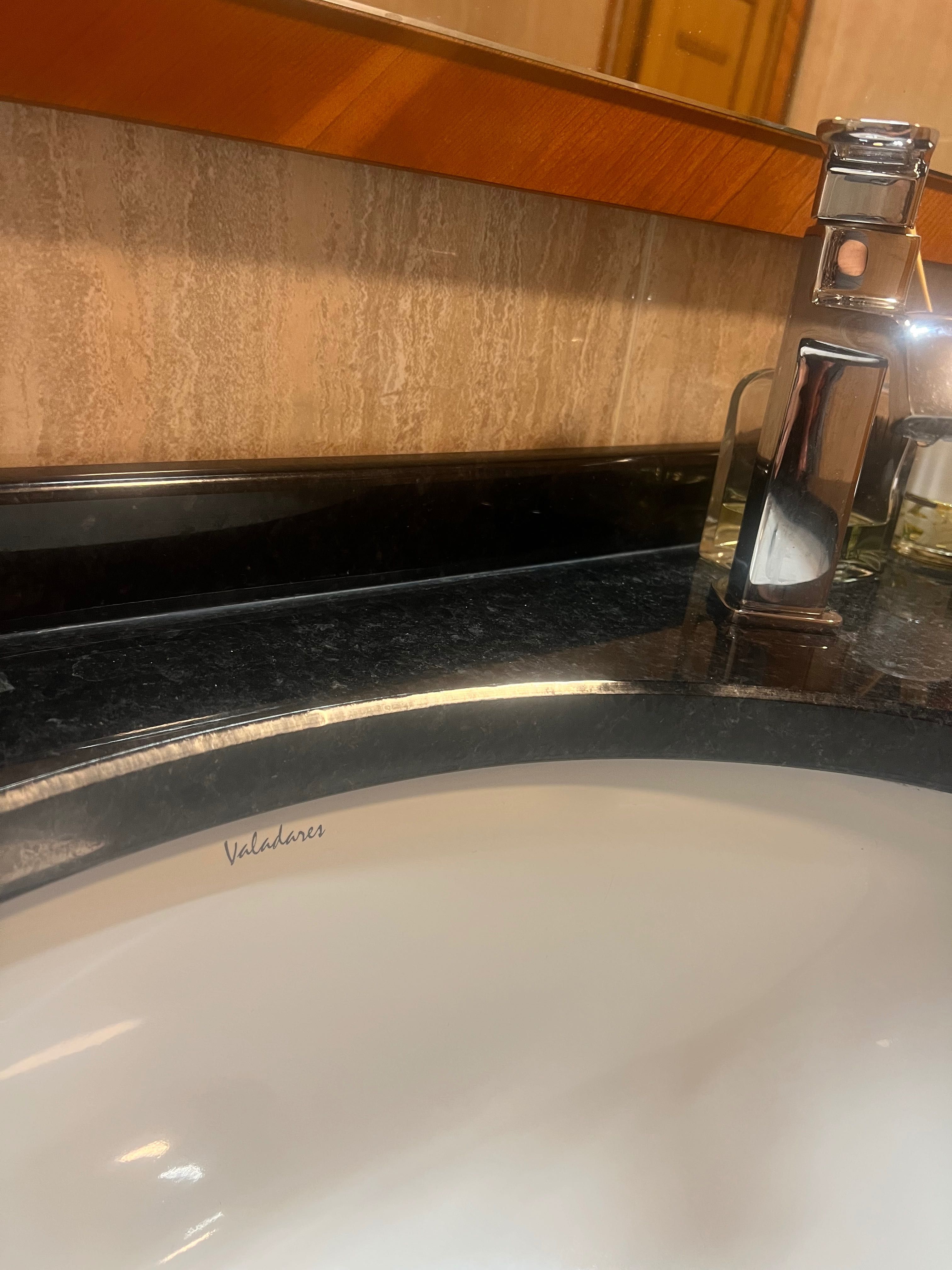 Móvel WC como novo MADEIRA cor cerejeira