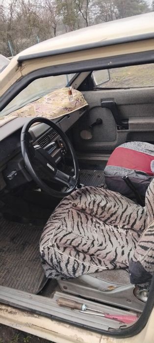 Продам москвич на бойовому ходу