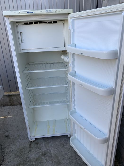 Продам холодильник на запчастини