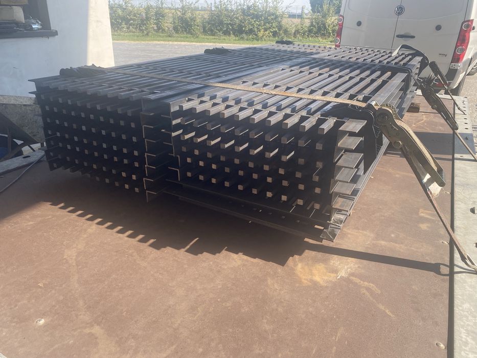 Ruszt ruszta kraty dla bydła wygrodzenia stanowiska maty