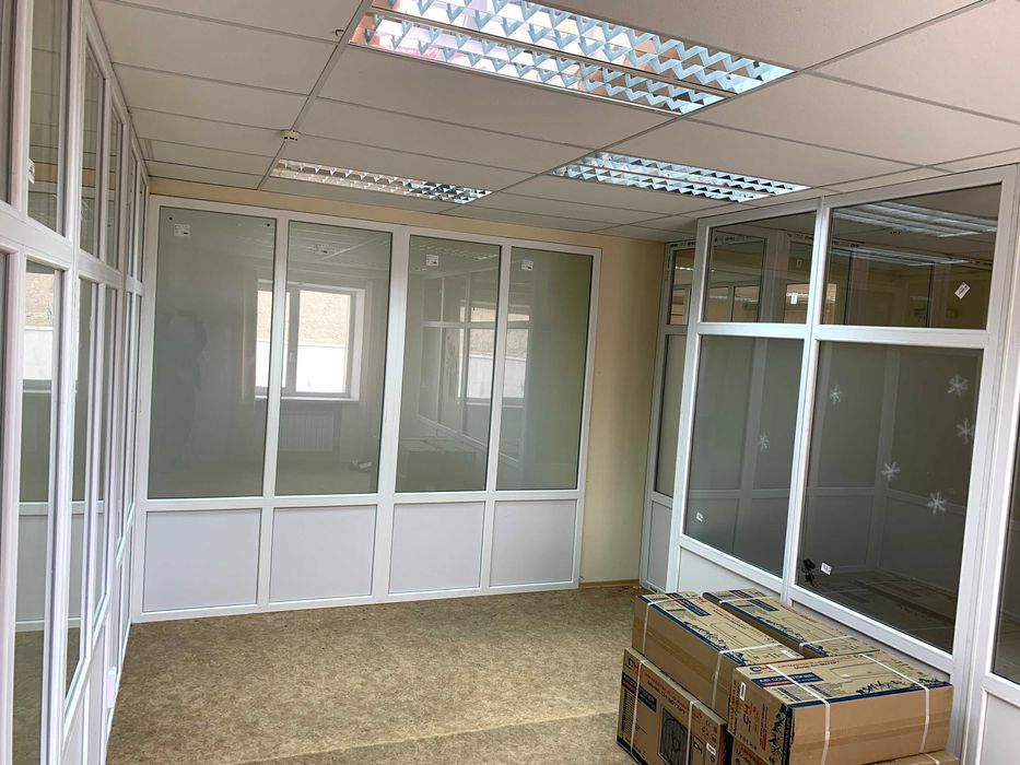 Аренда офис 16м2 и 24м2 за 220грн/м2  рынок ХТЗ пр,Олександрiвський99