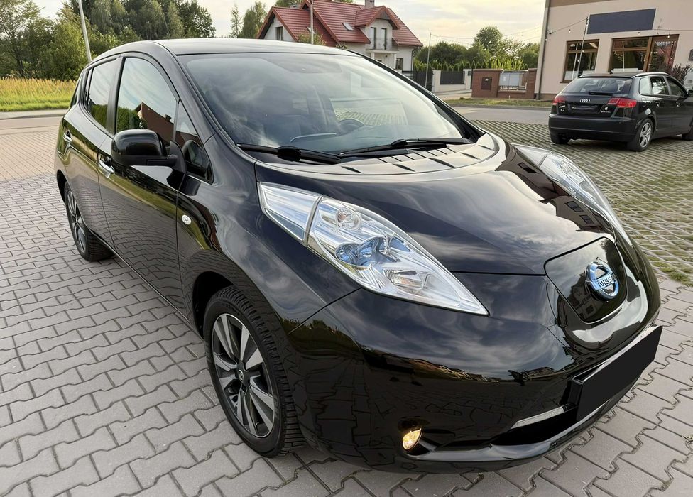 Nissan Leaf      2016