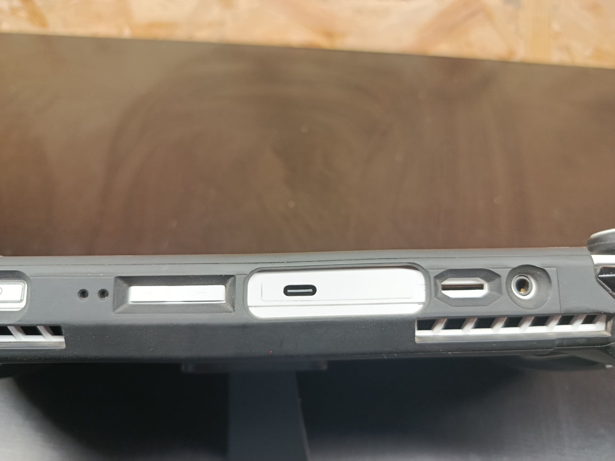 Asus ROG Ally 500ГБ  Z1 Extreme в  жестком чехле, защитное стекло на э
