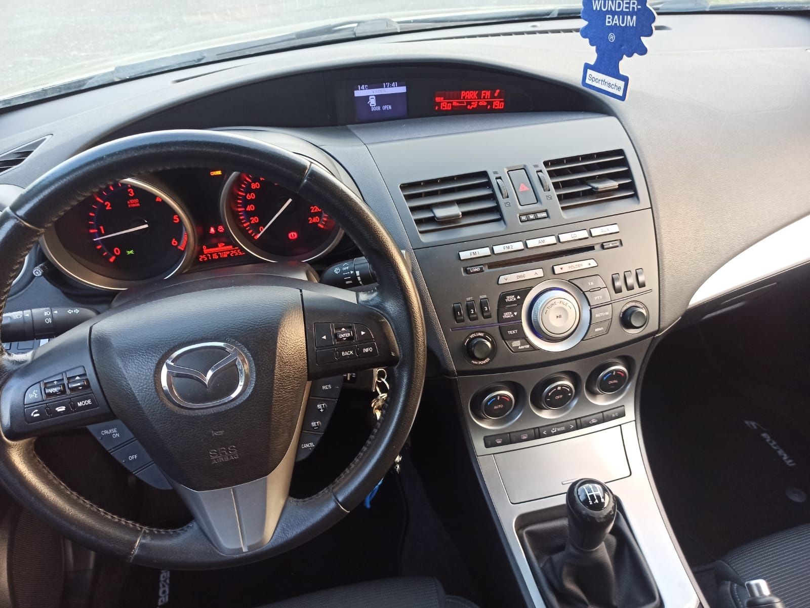 Mazda 3 1.6 HDi GT edition led