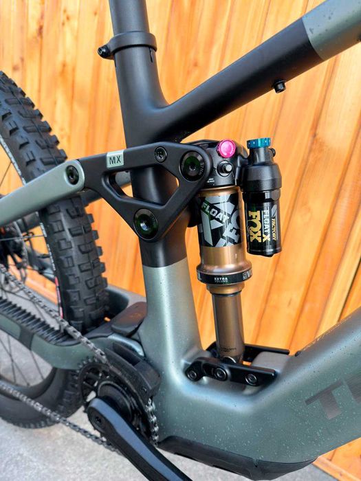 Trek Fuel+ MX 9.8 XT (США 2026р. НОВИЙ)  оригінальне зарядне
