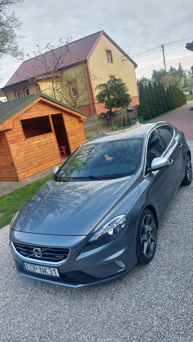 Volvo V40 R-Design 190km