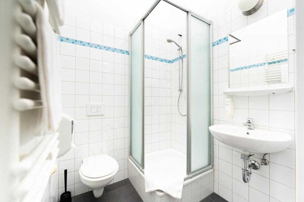 Новий хостел 5хв метро Оболонь