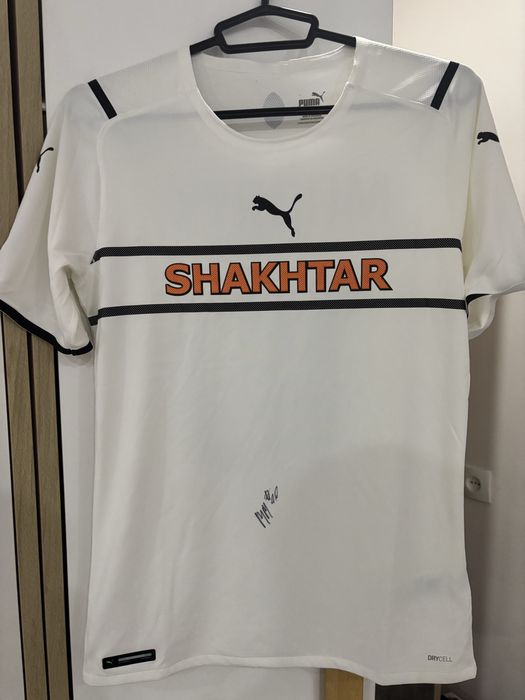 Футболка Шахтара з підписом М. Мудрика