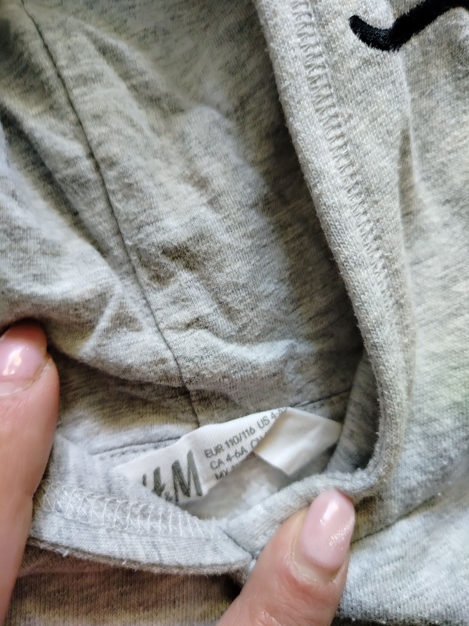 Szara dresowa sukienka z krótkim rękawem 110 116 z kapturem H&M