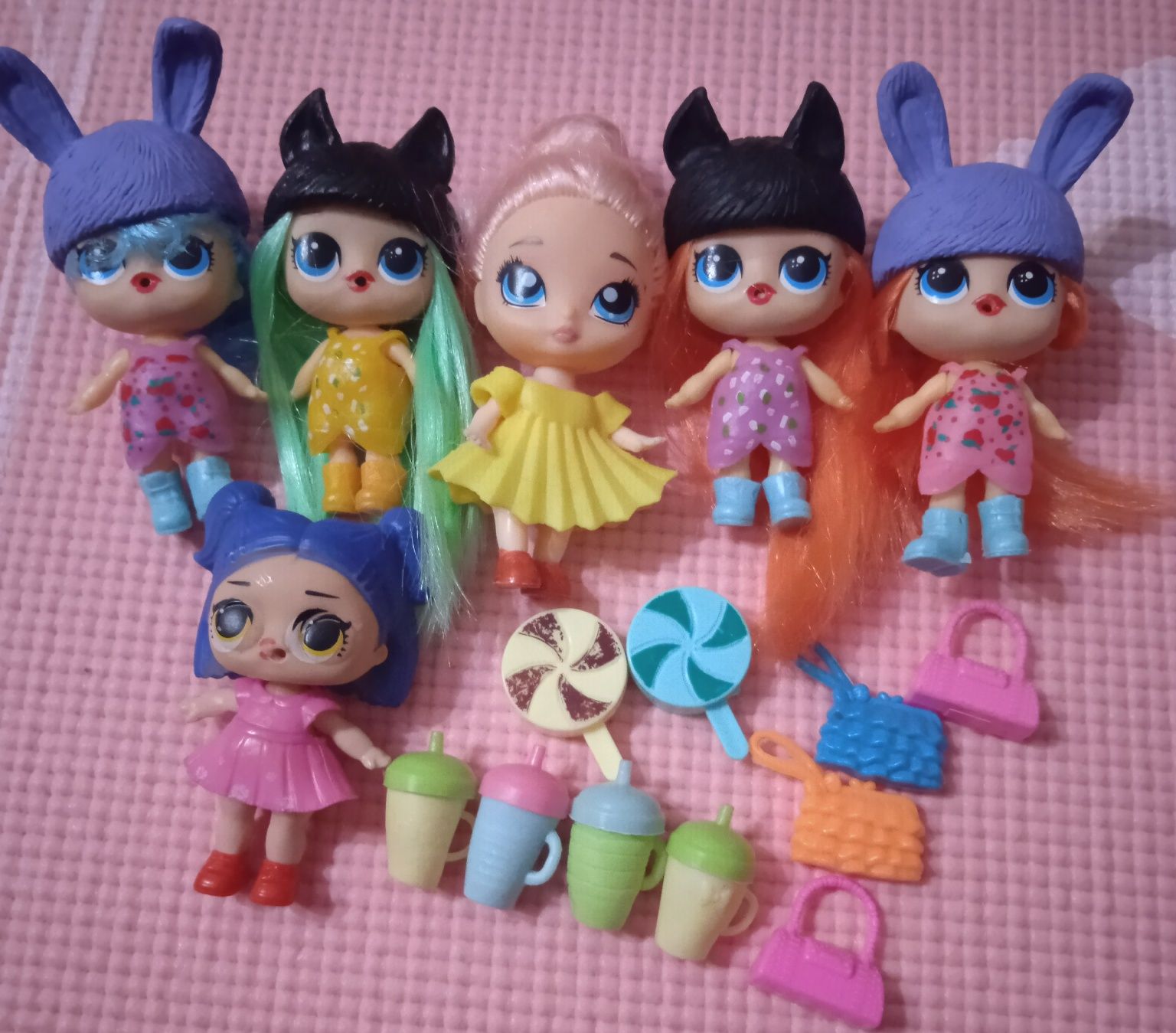 Коллекция ярких куколок