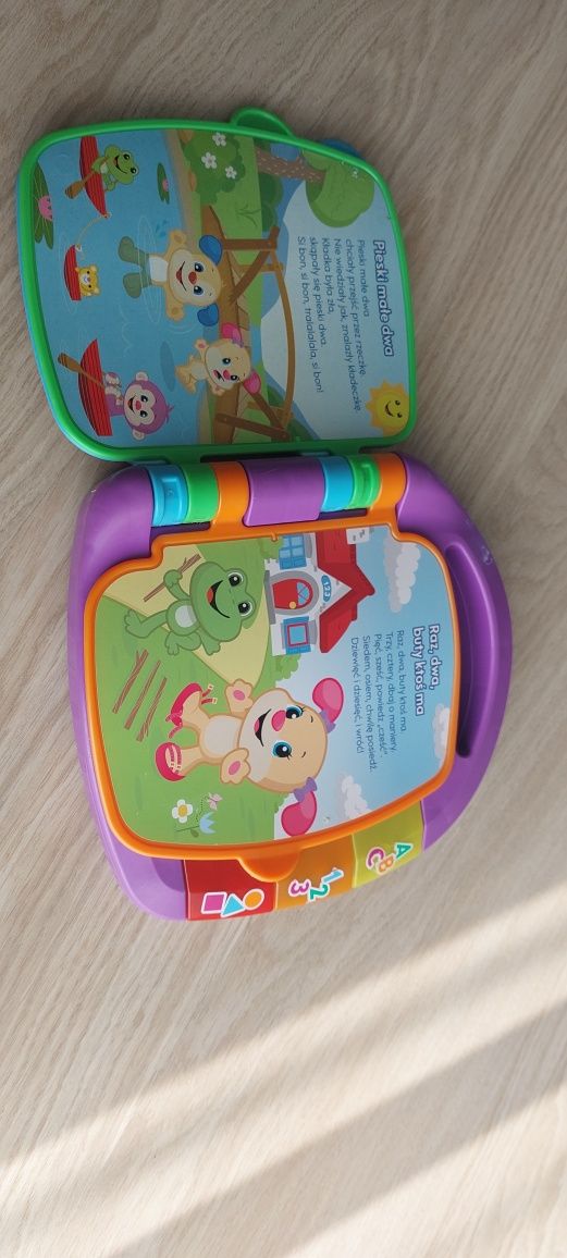 Książka z wierszykami Fisher Price