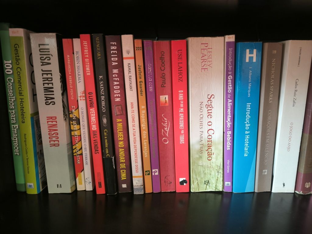 Vários Livros para venda