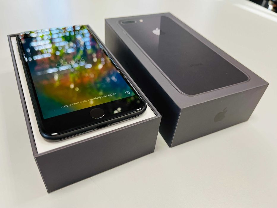 Apple iPhone 8 Plus 64 GB Gwiezdna Szarość stan bardzo dobry