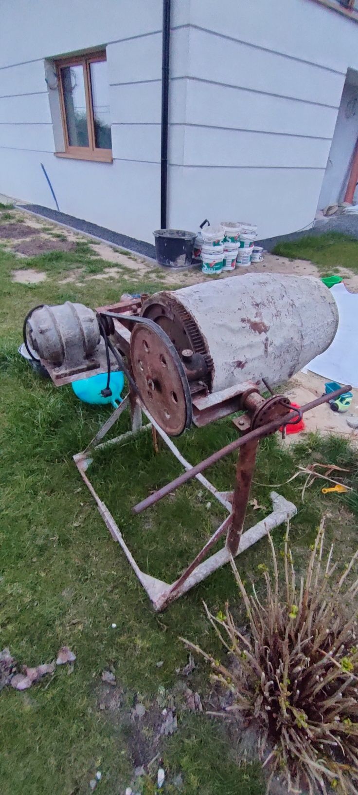 Betoniarka  110l